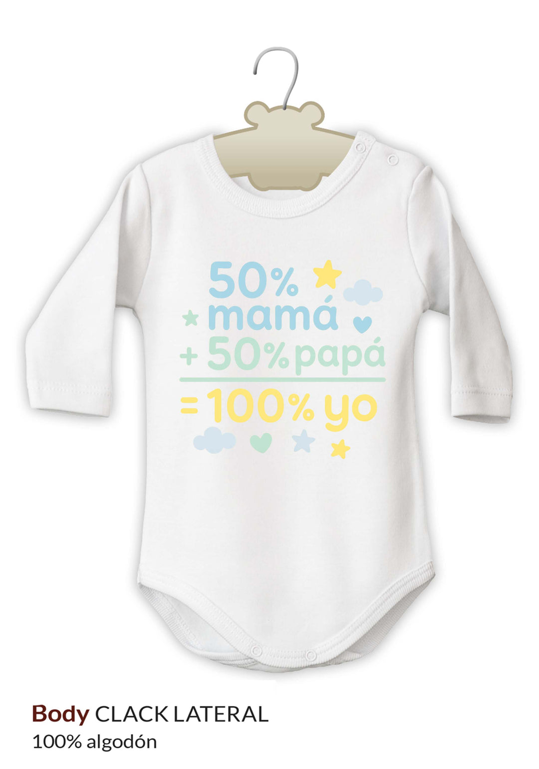 Body blanco de manga larga con texto color celeste y amarillo que dice "50% mamá + 50% papá = 100% yo".