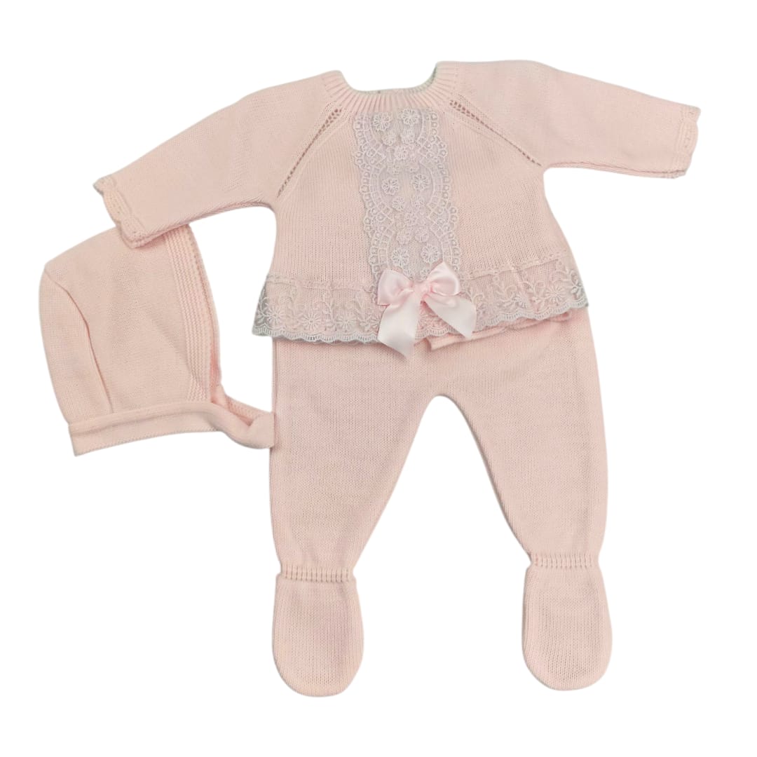 Conjunto de punto bebé rosa con encaje