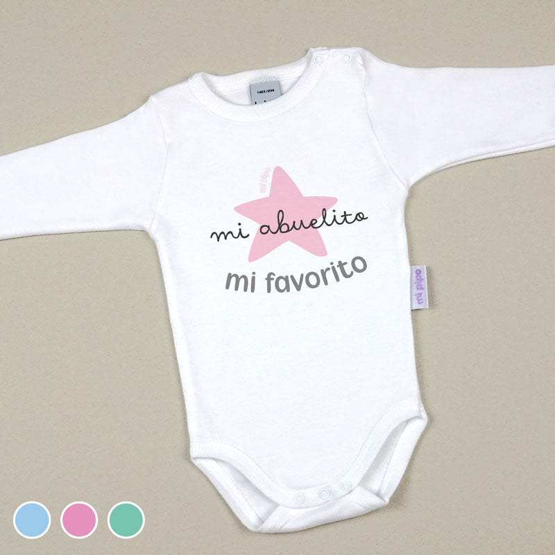 Body blanco manga larga con estrella rosa y texto "mi abuelito mi favorito" en negro y rosa.