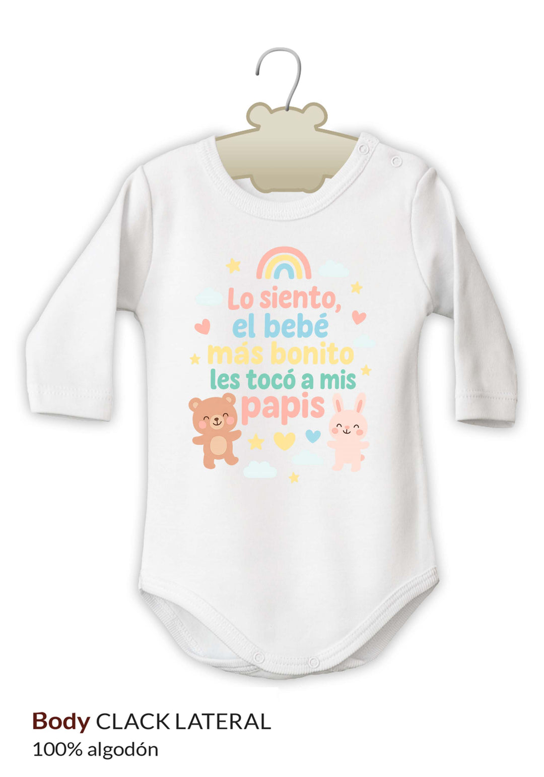 Body blanco de manga larga con texto colorido y dibujos de oso, arcoíris y flores.