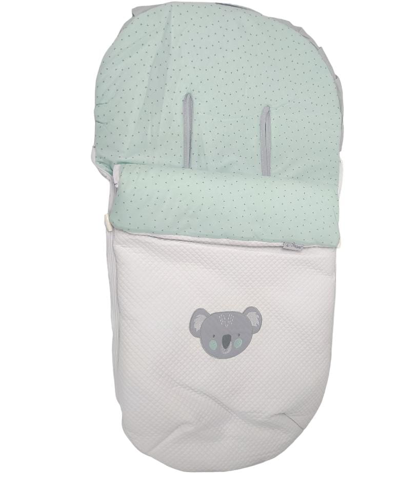 Saco para silla de bebé color menta con diseño de koala bordado y textura suave.