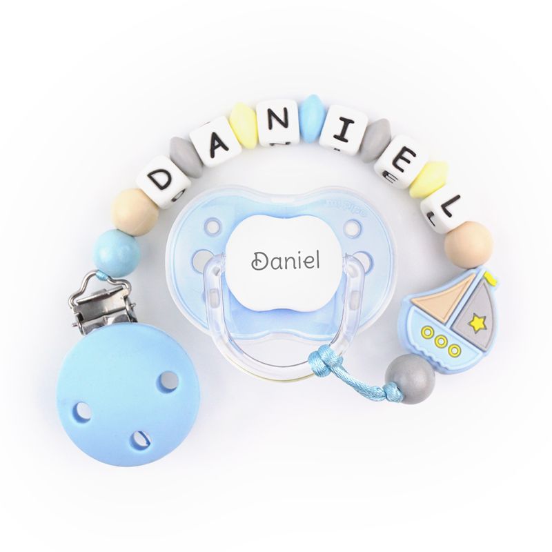 Cajita Chupete Celeste + Cadenita de silicona Barquito Celeste personalizada - Mikeko