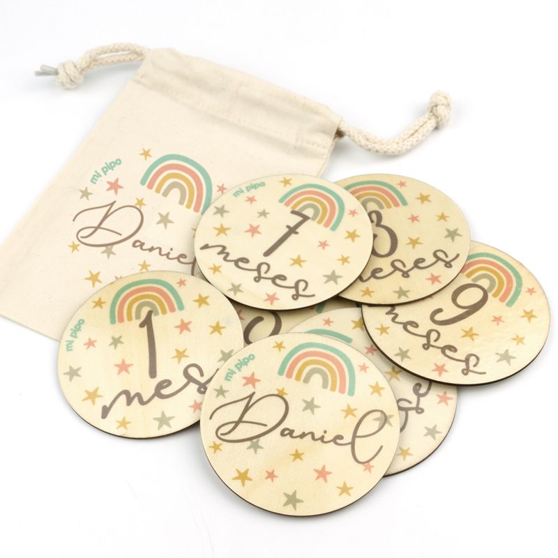 Cumplemeses Bebé Arcoíris Soft personalizado – - Main Image