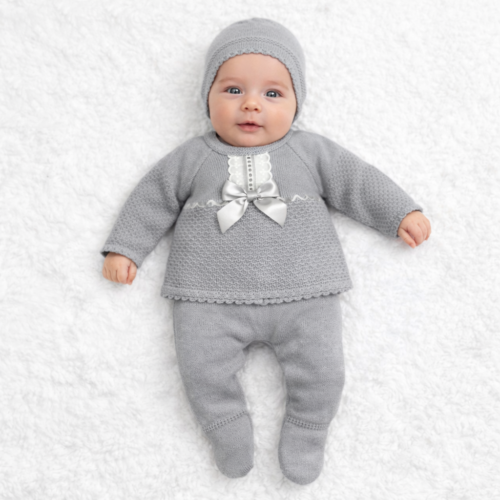 Conjunto hilo con lazo y gorro – Gris