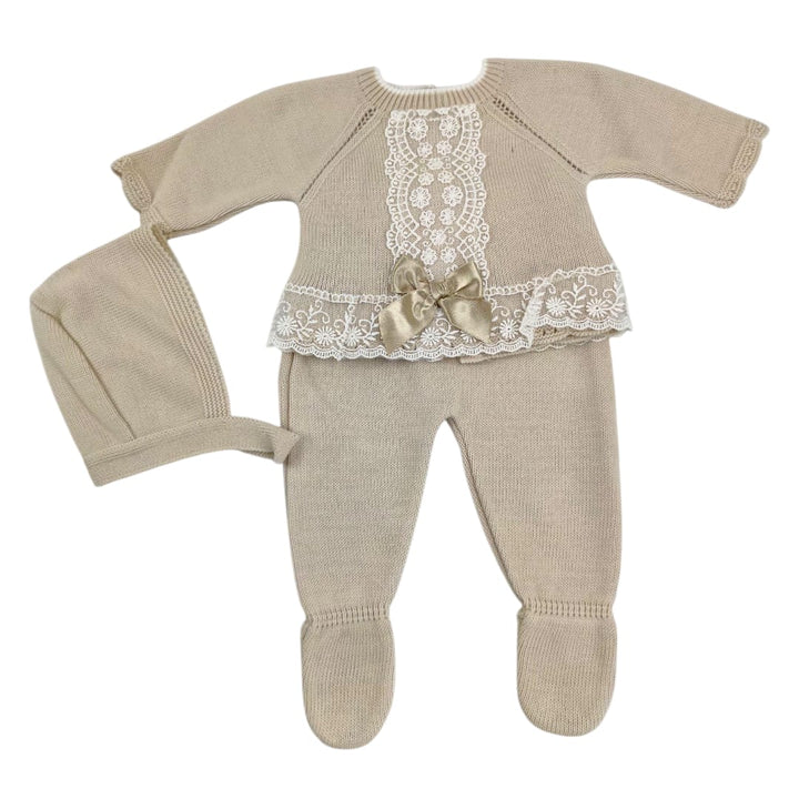Conjunto de punto Invierno camel con encaje