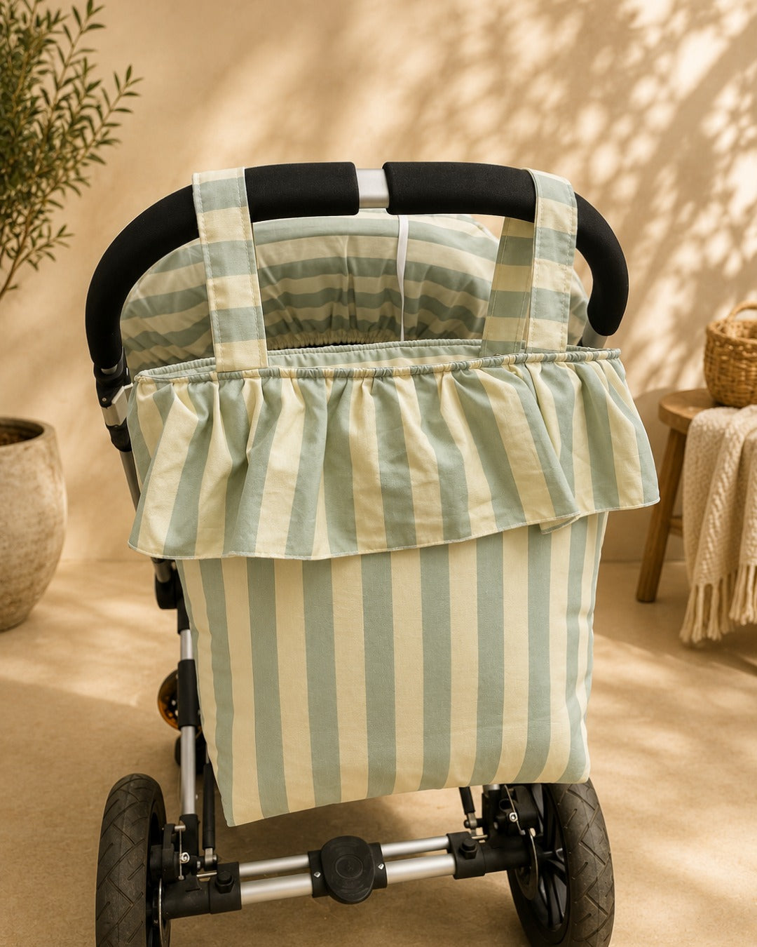 Bolso Organizador para Carrito de Bebé – Verde Agua con Rayas y Volante