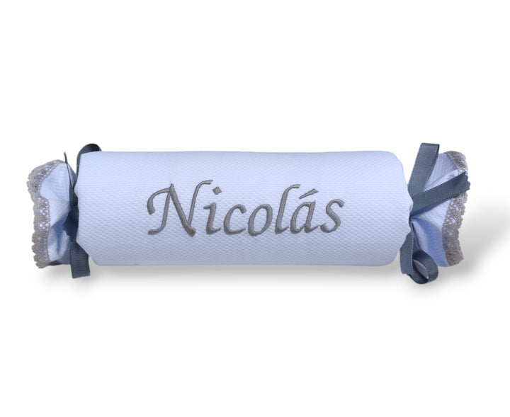 Cojín antivuelco piqué puntilla gris Personalizado