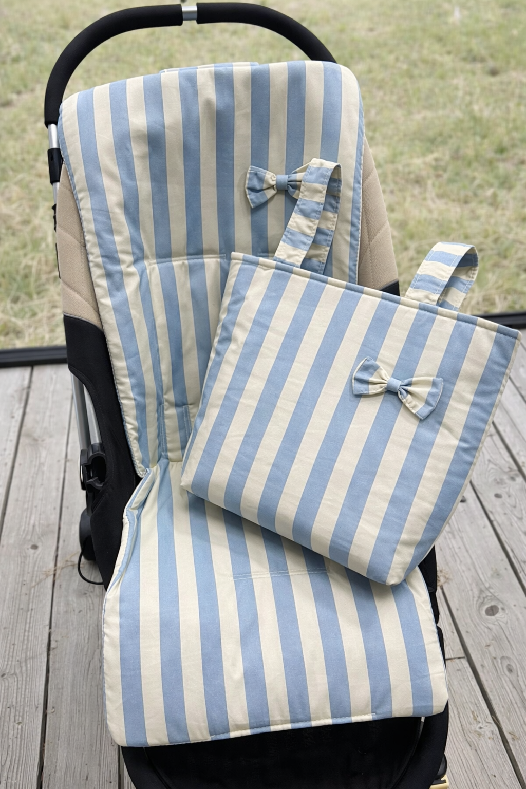 Set colchoneta + bolso rayas azul para carrito de bebé