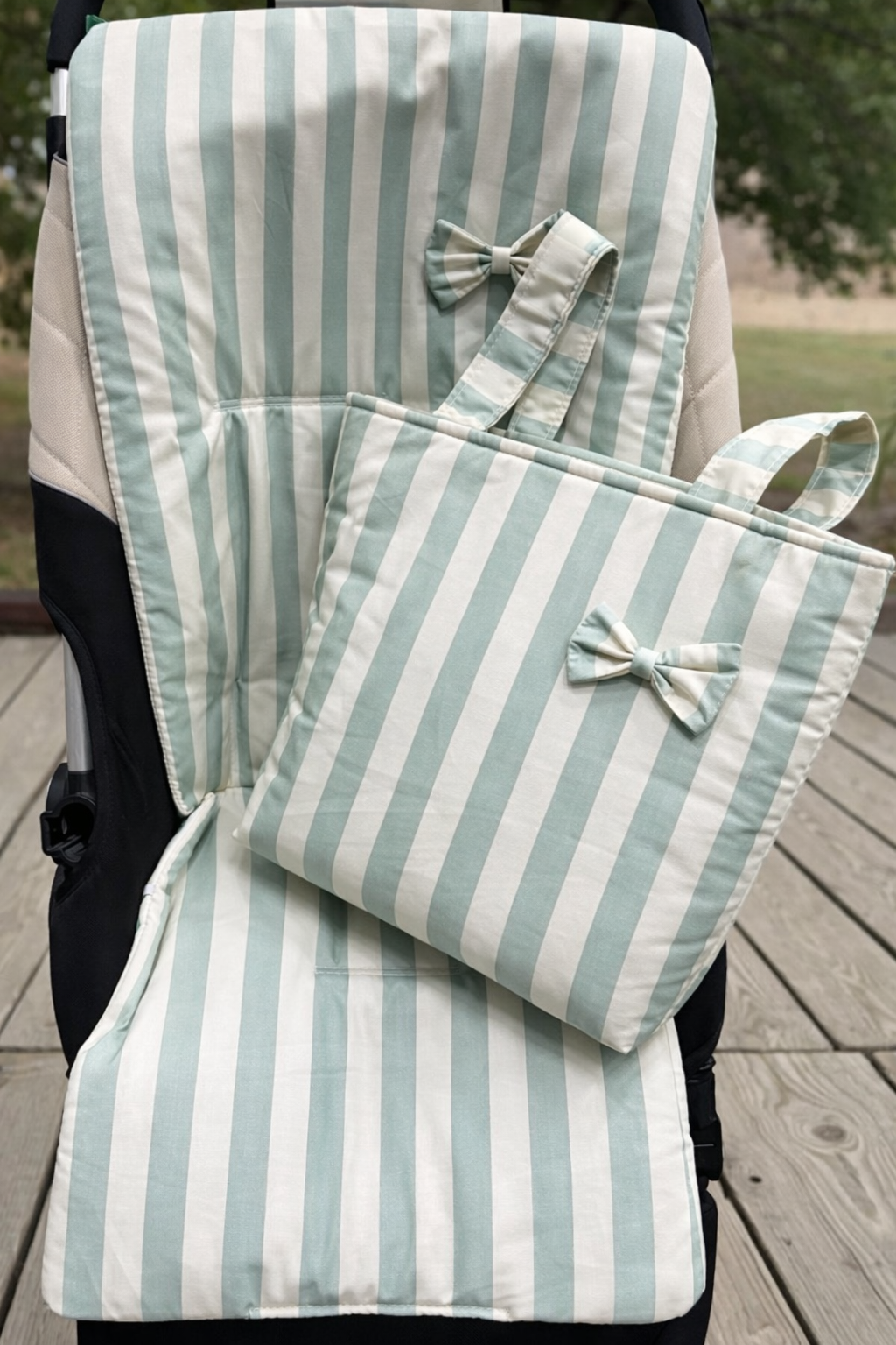 Set colchoneta + bolso rayas verde para carrito de bebé
