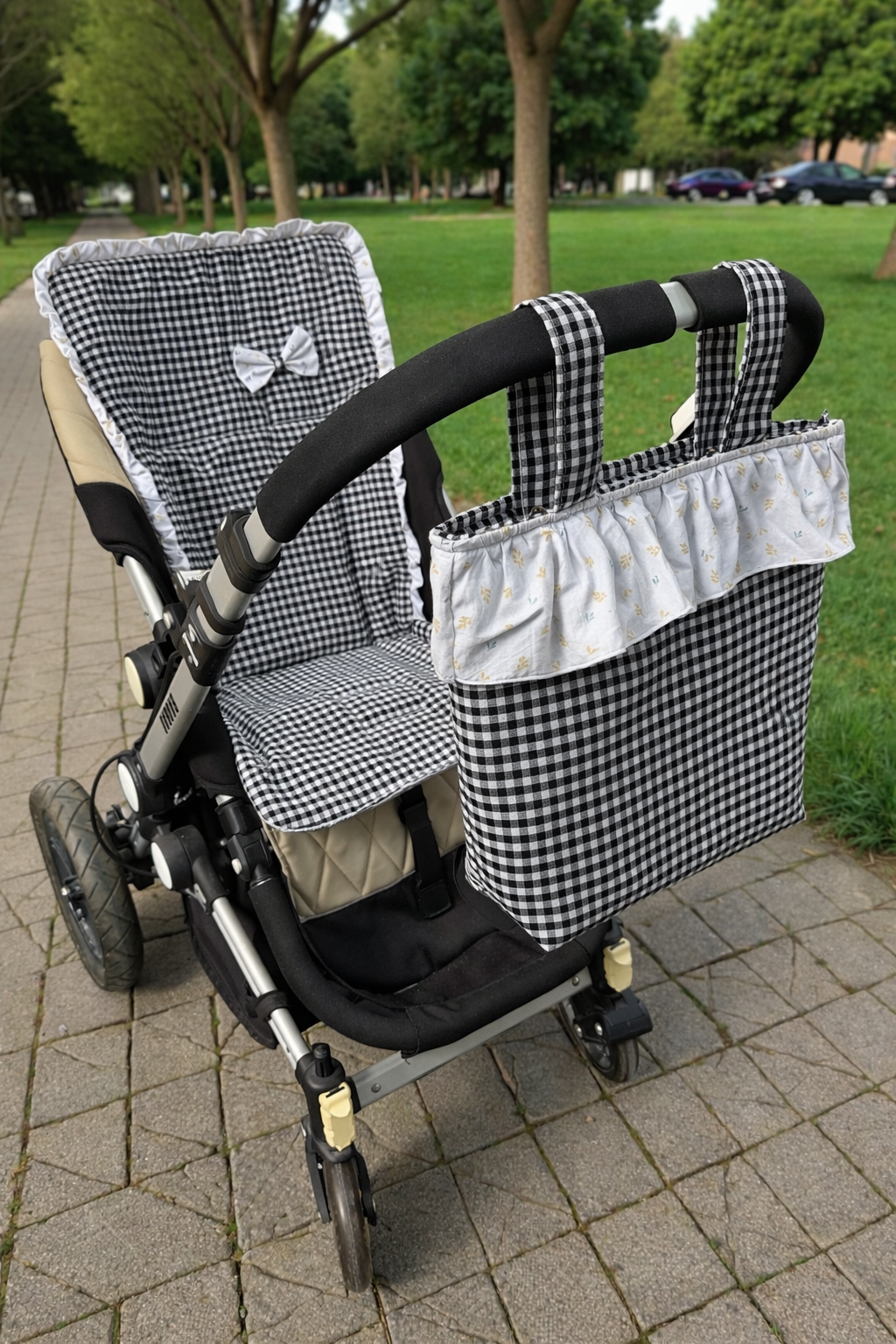 Set colchoneta + bolso vichy negro para carrito de bebé