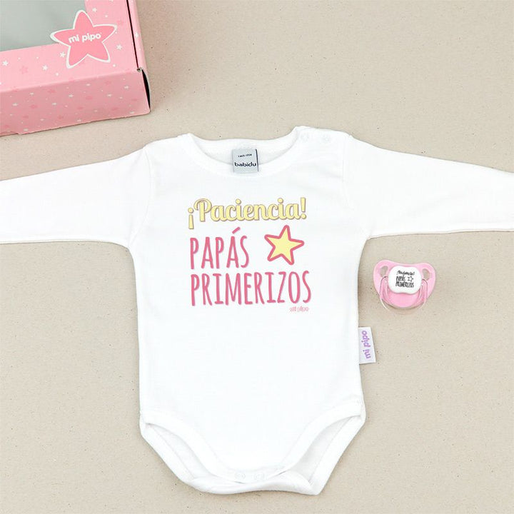 Cajita Divertida Body + Chupete ¡Paciencia! Papás primerizos Menta, Azul o Rosa