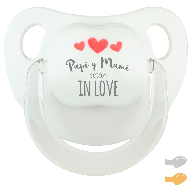 Chupete Baby Deco Blanco Corazones Rojo Papi y Mami están in love - Mikeko